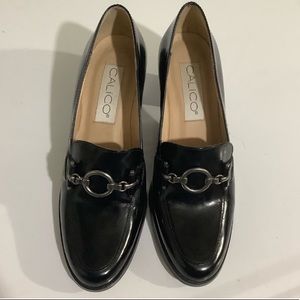 Black oxford shoes.